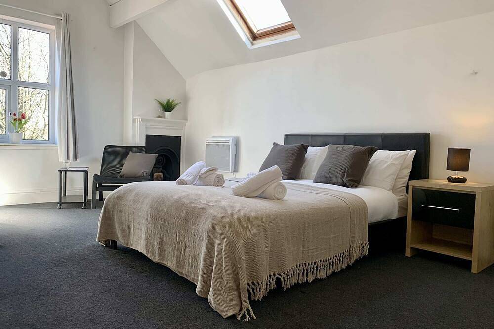 Spacious 6Br Family Home - Near Town & Parking in Walsall, Birmingham y alrededores
