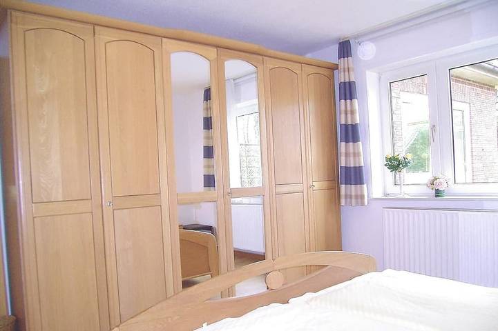 Ganze Wohnung, Ferienwohnung im Eg in Wyk auf Föhr – Terrasse, Garten & WLAN in Nordfriesische Inseln (Schleswig-Holstein) (Schleswig-Holstein), Wyk auf Föhr