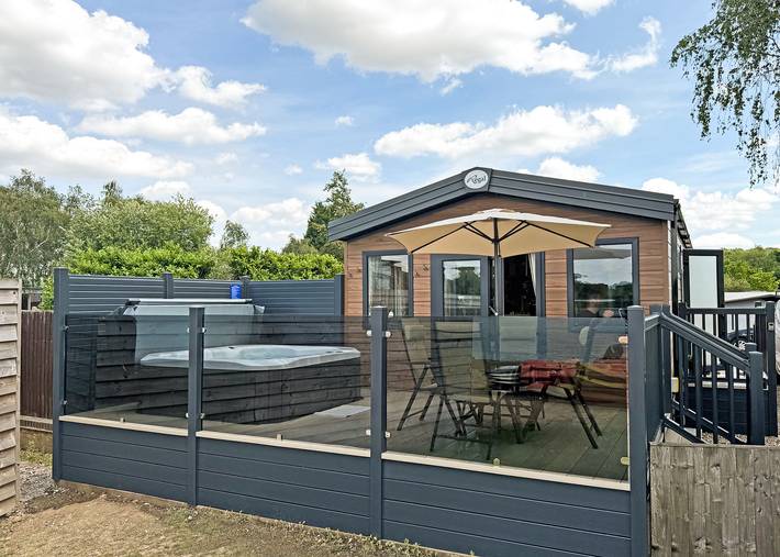 Robin Lodge in Hinckley and Bosworth, Heart of England