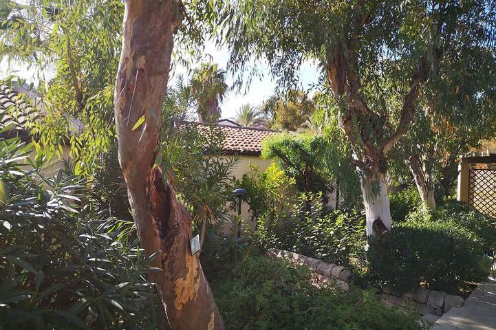 Schöner zentraler Bungalow direkt am Sandstrand auf Sizilien in Marina di Modica, Modica