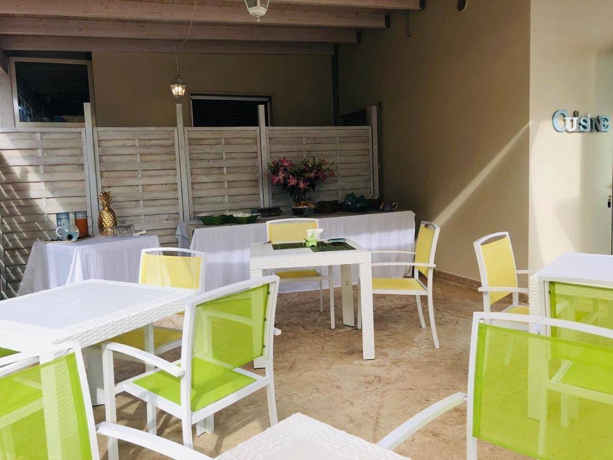 Villa dei Ginepri in Kudetà Baia Verde Lido, Baia Verde