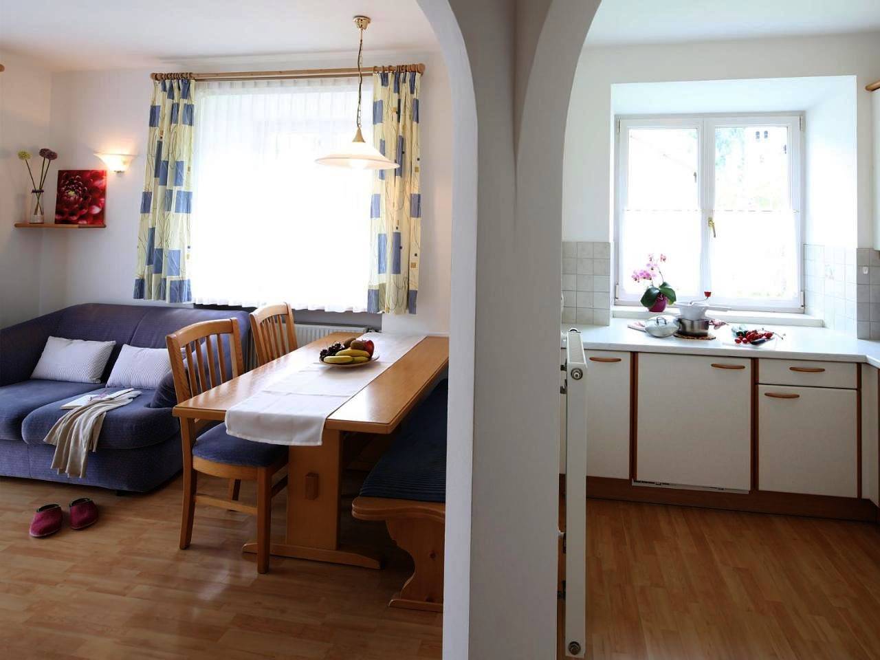 Double Room with Bathroom without Kitchen in San Candido, Karnischer Hauptkamm