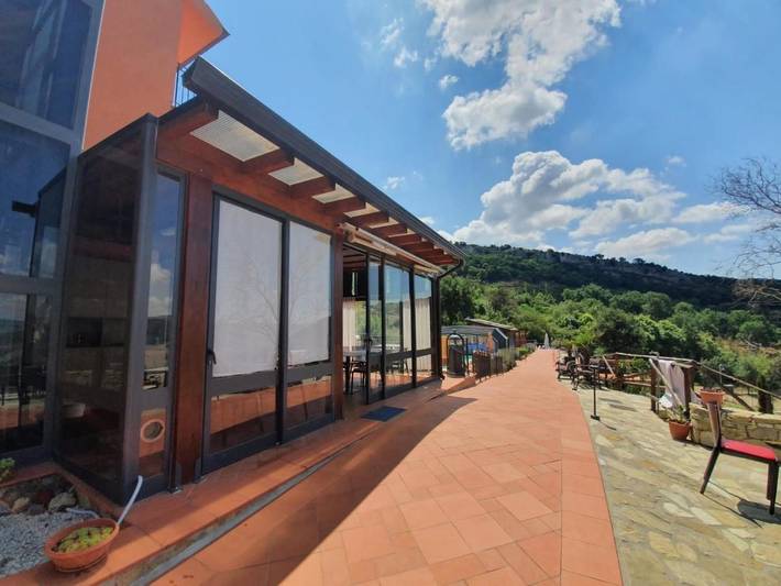 Hôtel pour 3 personnes, avec piscine et jacuzzi ainsi que jardin et sauna à Polizzi Generosa - 2