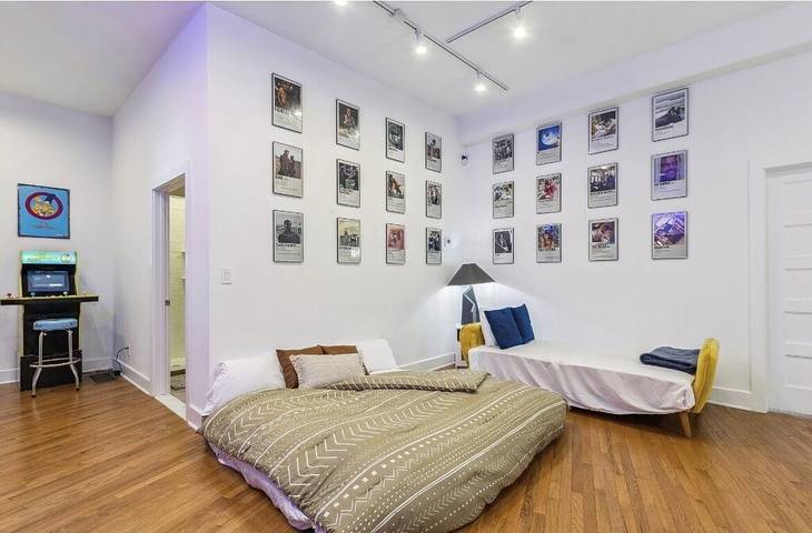 Vacation rental for 16 people, with yard and balcony in Cleveland