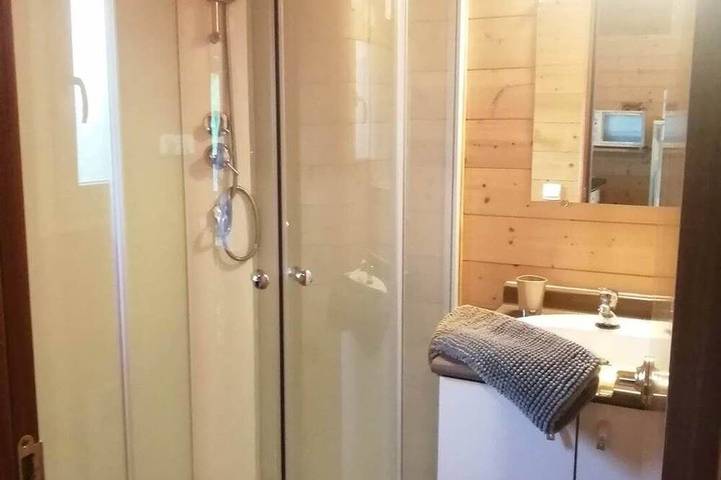 Gîte pour 6 personnes, avec balcon à Bassignac - 3