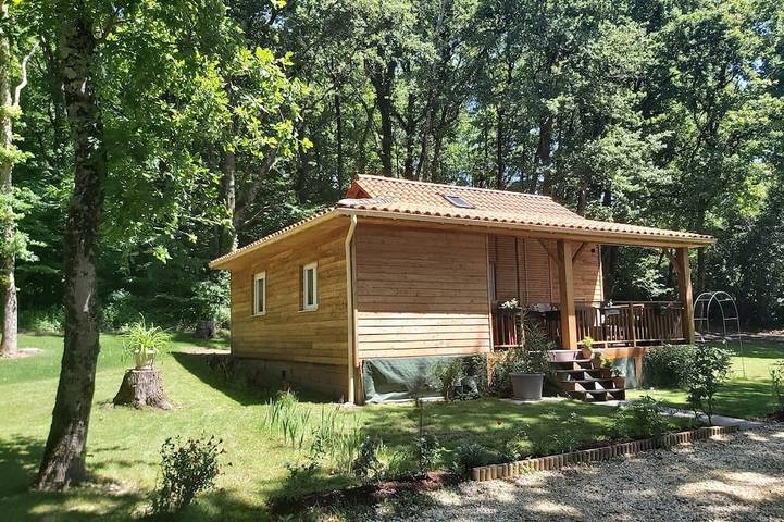 Maison de campagne pour 4 personnes, avec terrasse et jardin à Saint-Pierre-d'Eyraud