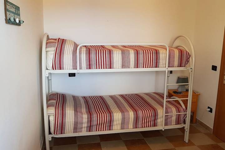 Location de vacances pour 5 personnes, avec jardin et terrasse à Zambrone - 3