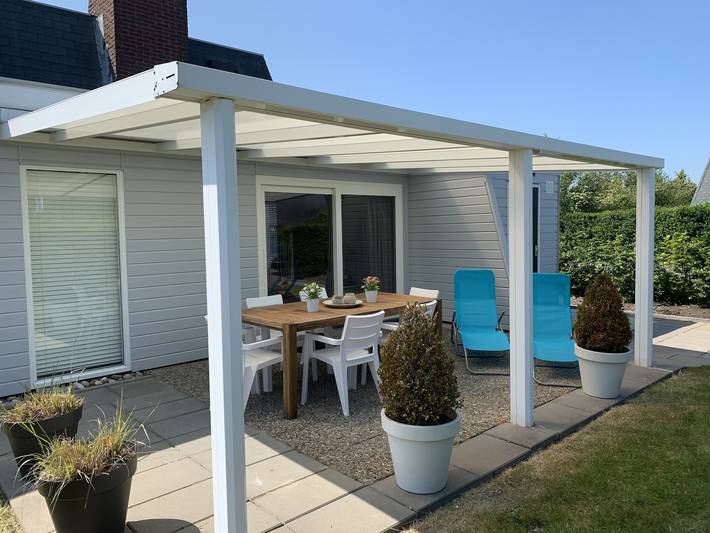 Glamping voor 6 personen, met balkon/terras en terras in Zeeland