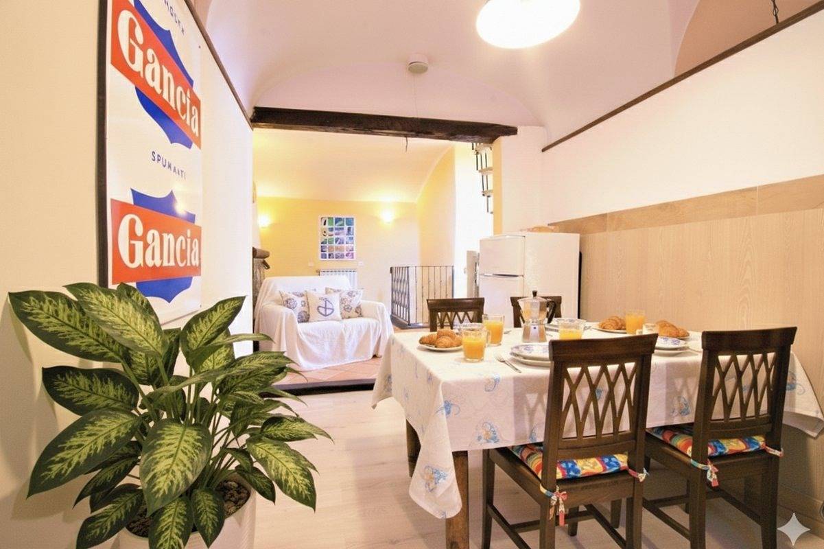 Geheel appartement, Vakantieappartement voor 6 personen in Costarainera, Riviera di Ponente