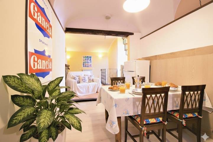 Ganze Wohnung, Unterkunft mit terrasse mit Meerblick | Ap21 in Costarainera, Riviera di Ponente