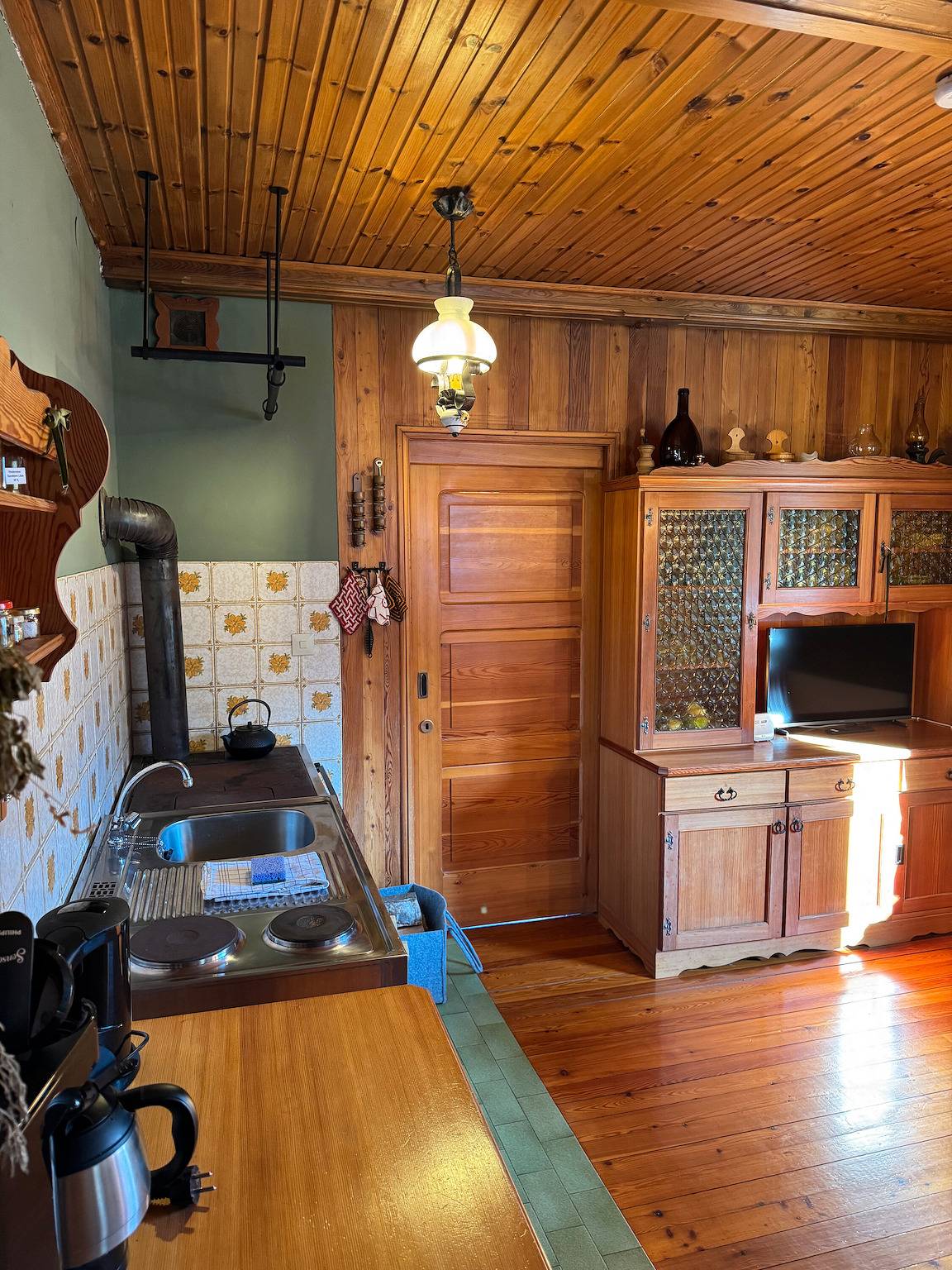 Ferienhaus 'Berghaus auf 1200m Höhe' mit Bergblick, Gemeinschaftsterrasse und Wlan in Karawanken und Bachergebirge, Klagenfurt-Land