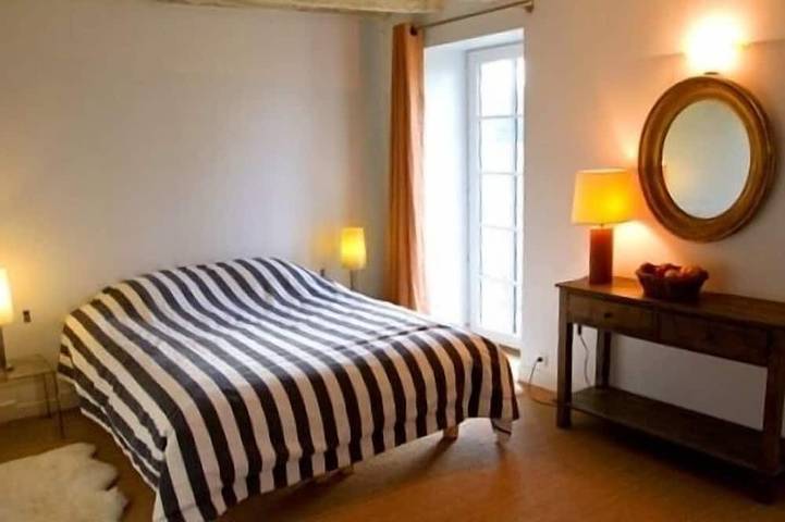 Location de vacances pour 10 personnes, avec piscine et jardin, animaux acceptés à Ambillou - 4