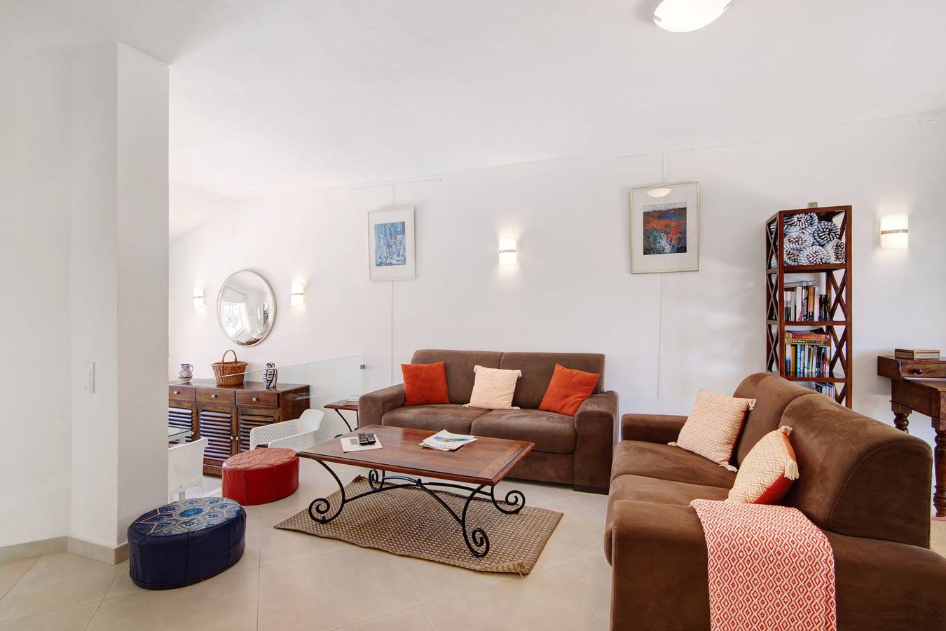 Casa de vacaciones 'Townhouse Ramas' con vistas al mar, Wi-Fi y aire acondicionado in Vale do Lobo, Almancil