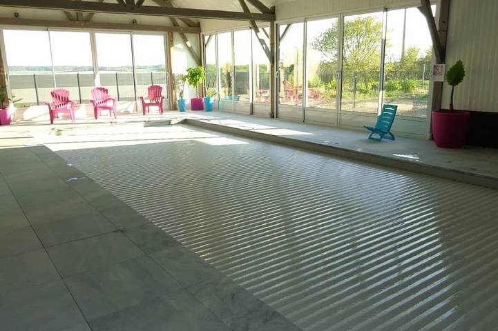 Agriturismo pour 6 personnes, avec jardin ainsi que terrasse et piscine à Bournan
