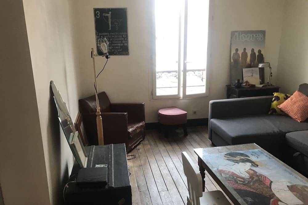 Entire apartment, Charmant Appartement à 2mn du Stade de France in Saint-Denis, Seine-Saint-Denis