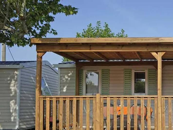 Camping für 6 Personen, mit Terrasse und Kinderpool am Gardasee - 2