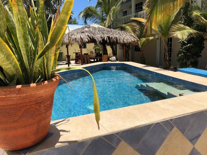 Vakantieappartement voor 4 personen, with tuin and terras as well as zwembad op Bonaire