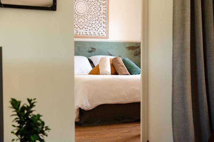 Maison d’hôte pour 2 personnes, avec vue ainsi que piscine et jardin, animaux acceptés à Hyeres - 2