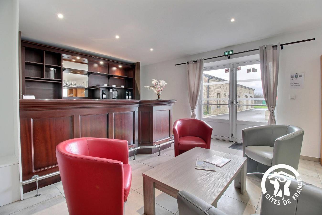 Alice in Theix, Côte des Mégalithes