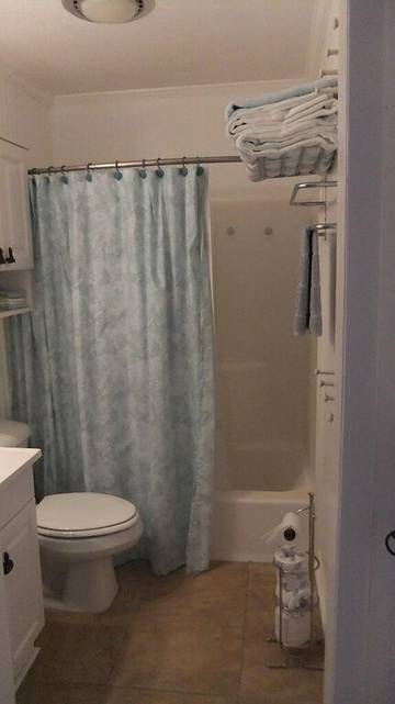 Villa for 4 Guests in Forest Beach, Shipyard Plantation, Picture 2