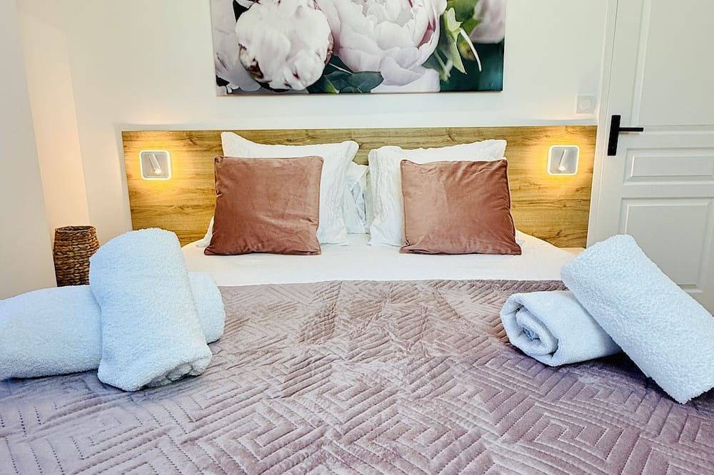 Entire apartment, Apartment-Apartment-Ensuite with Shower in Romorantin-Lanthenay, Sologne