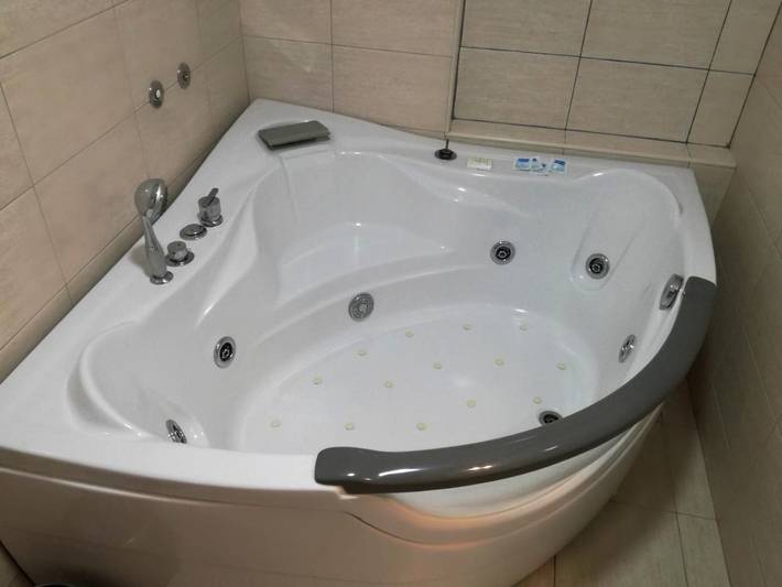 Maison d’hôte pour 6 personnes, avec jardin et jacuzzi