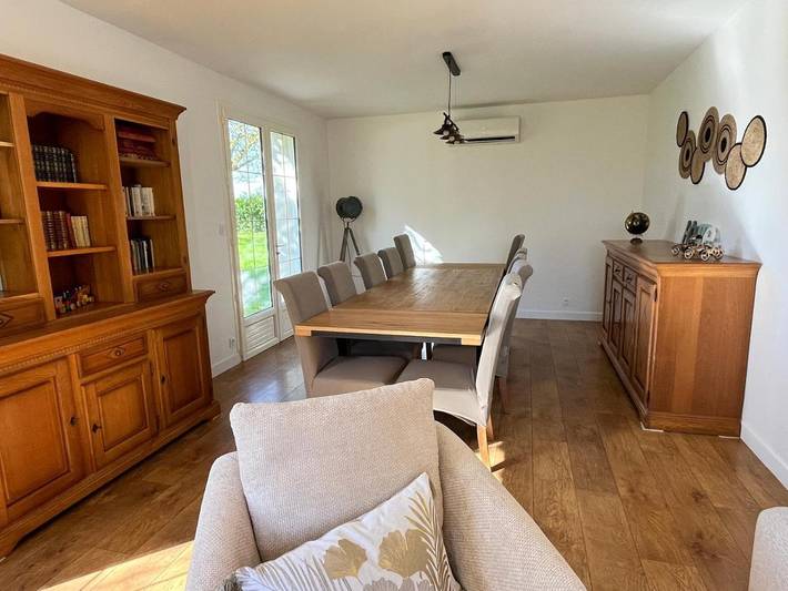 Location de vacances pour 10 personnes, avec piscine et jardin dans Rives-d'Autise - 2