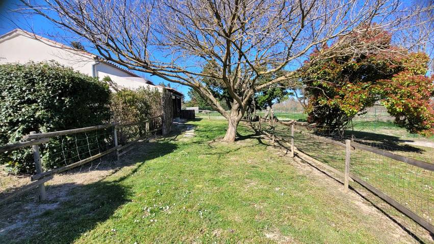 Gîte pour 4 personnes, avec piscine ainsi que jardin et terrasse dans le Gard - 4