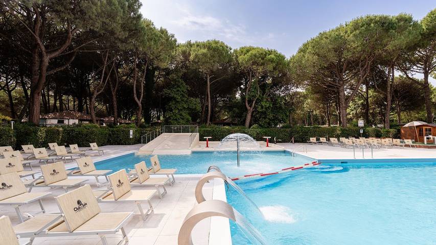 Camping für 5 Personen, mit Terrasse und Pool in Lido di Jesolo - 2