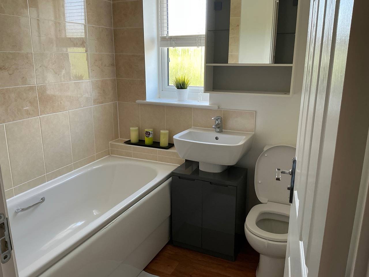 House Sleeps 8 with Wifi in Dartford, Kent
