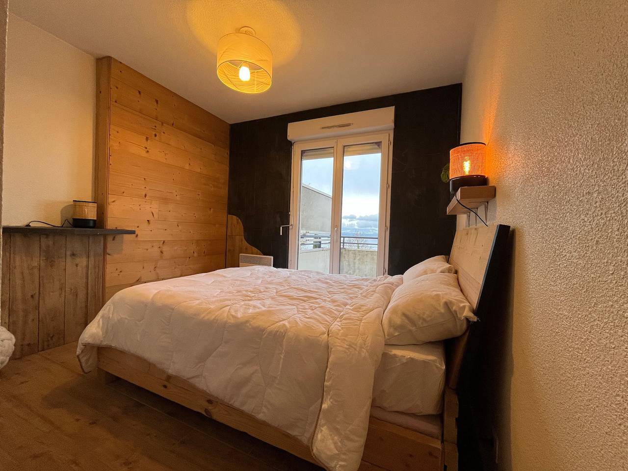Appartement entier, Appartement avec piscine et parking à Évian-les-Bains in Publier, Région de Thonon-les-Bains
