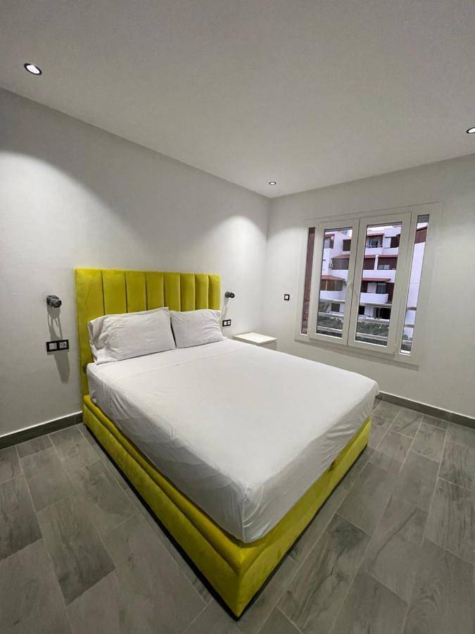 Gîte pour 4 personnes, avec vue ainsi que vue sur le lac et jardin dans Martil