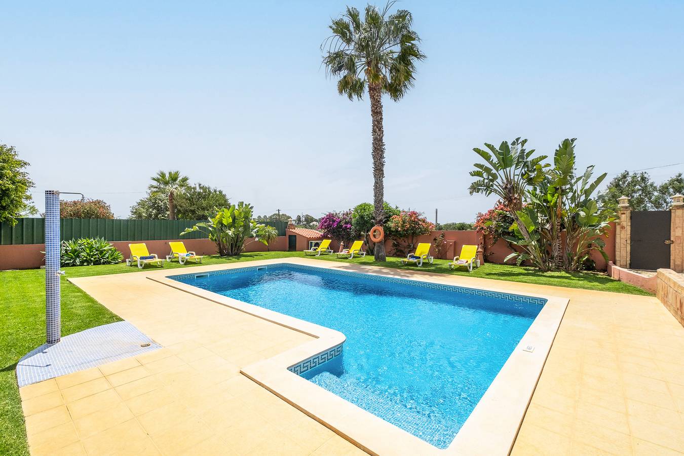 Villa Bali in Torre de Mosqueira, Ferreiras