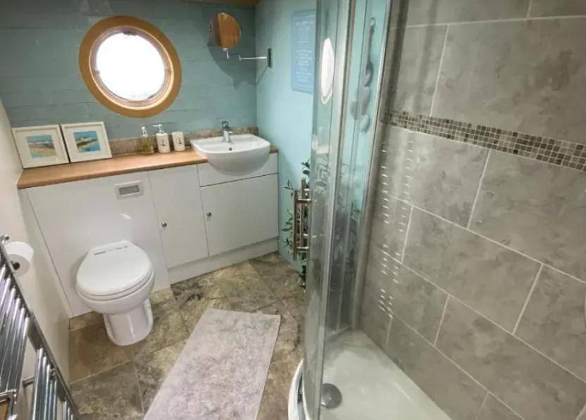 Double Room in Denham, Colne Valley Park