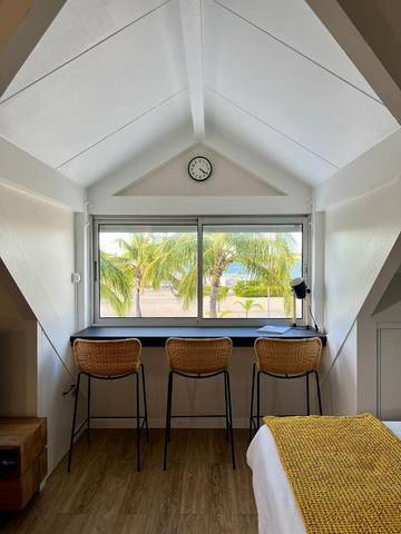 Gîte pour 2 personnes, avec piscine ainsi que vue et terrasse dans Nettlé Bay