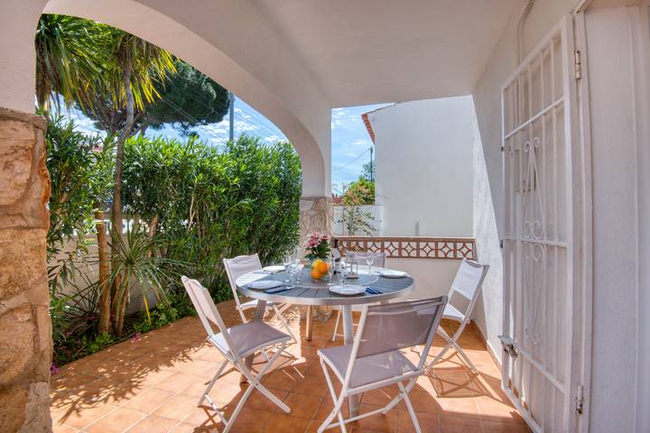 Location de vacances pour 6 personnes, avec terrasse à L'Escala