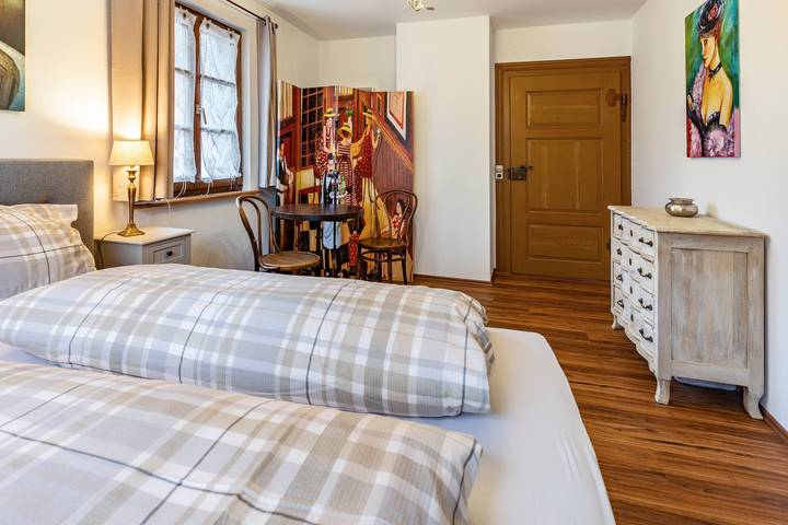 Ferienhaus "Altes Pfarrhaus" mit Privatem Garten und Wlan in Vöhrenbach, Mittlerer Schwarzwald