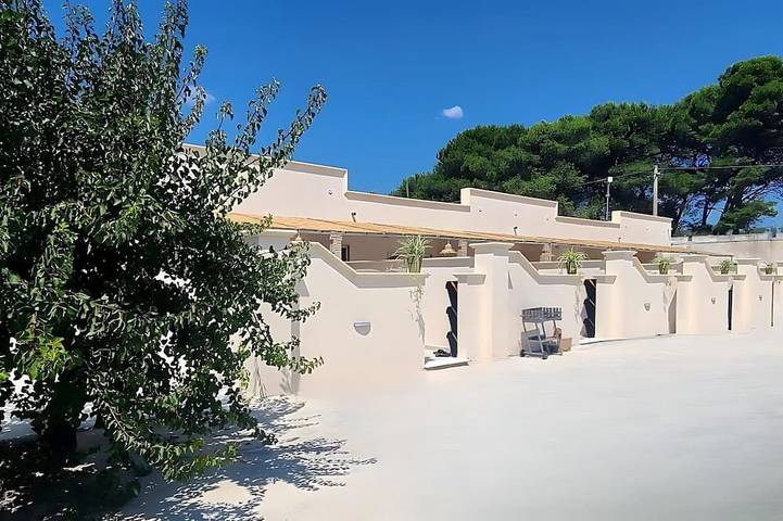 Villa per 5 persone, con giardino e balcone a Taranto