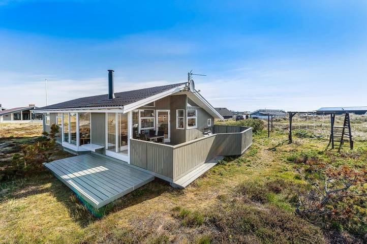 Villa für 4 Personen, mit Terrasse und Sauna sowie Balkon/Terrasse und Whirlpool, mit Haustier - 1