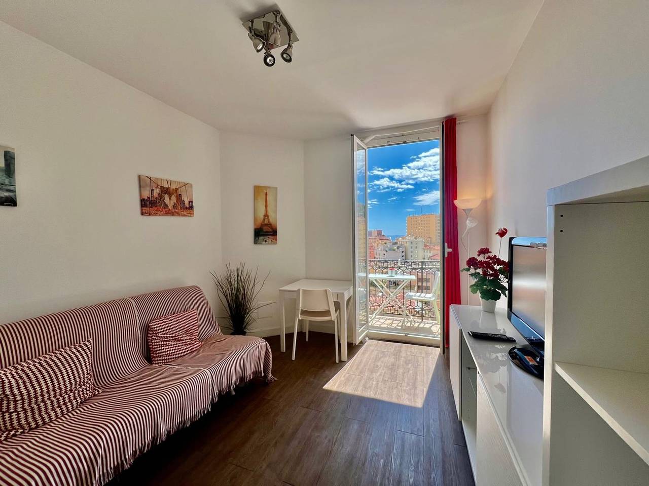 Entire apartment, T2 splendid view near Monaco in Beausoleil, Nice region