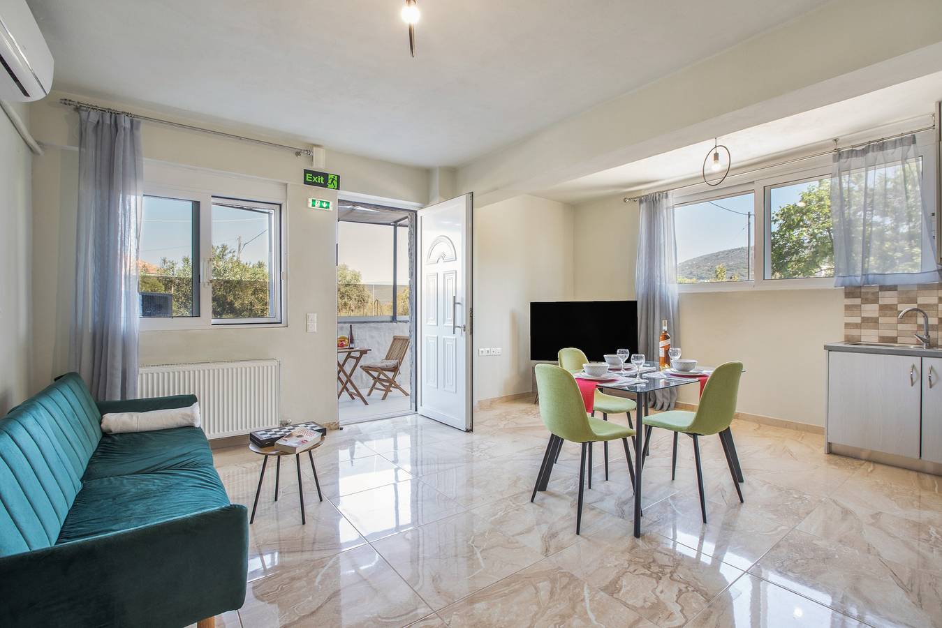 Estudio entero, Estudio con vistas a la montaña, Wi-Fi y aire acondicionado in Perivolia, Region de Chania