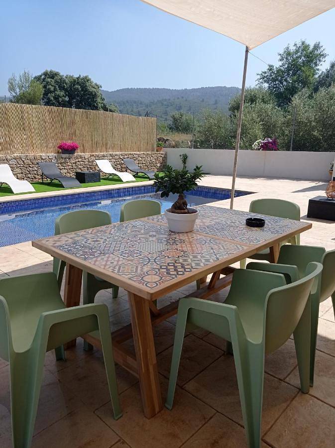 Casa de vacaciones para 14 personas, con Balcón y Terraza además de Jardín y Piscina para niños en Provincia de Castellón