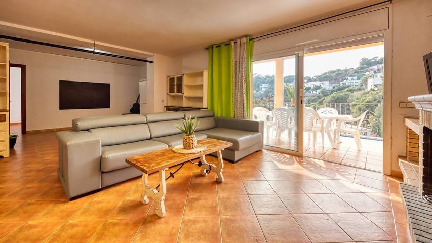 Villa 'Costacabana - Marysol' mit Meerblick, Privatem Pool und WLAN in Roca Grossa, Lloret de Mar