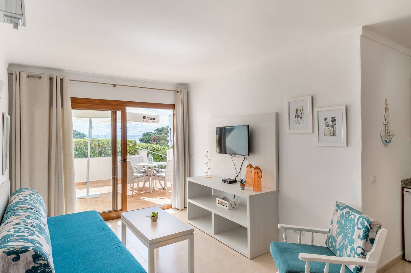 Appartamento intero, "Erizo De Mar" con vista mare, Wi-Fi e aria condizionata (tassa turistica inclusa) in Cala Serena, Felanitx