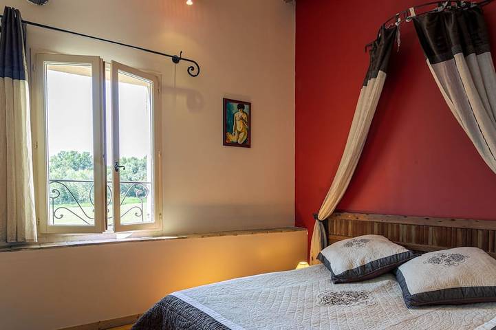 Location de vacances pour 4 personnes, avec piscine et jardin à Grans - 3