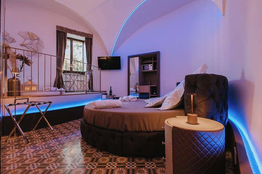 Apartamento entero, Tower of Bassano Luxury Room in Vasto, Provincia de Chieti