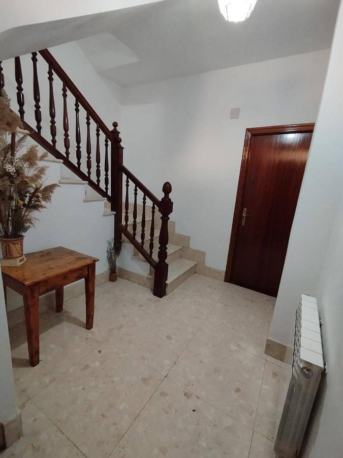 Two-Bedroom House in Monroyo, Provincia de Teruel