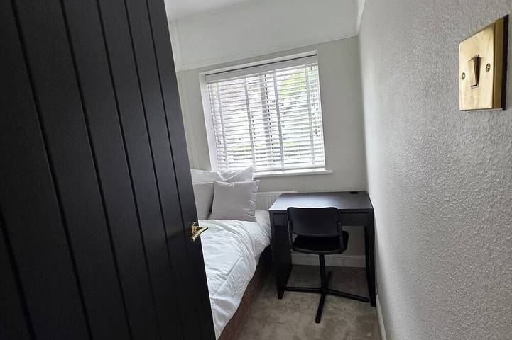 Stunning property with summer house in Walsall, Région de Birmingham