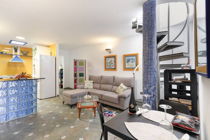 Entire apartment, Holiday Apartment "Vacacional Puerto del Carmen" with Sea View, Terrace & Wi-Fi in Puerto del Carmen, Tías