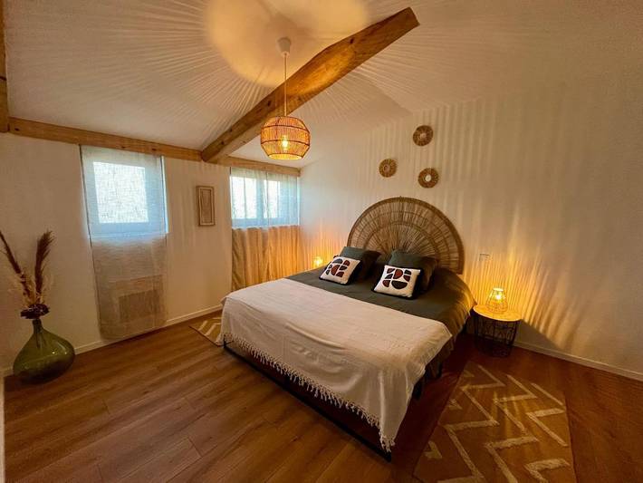 Gîte pour 6 personnes, avec Terrasse et Vue à Roullens